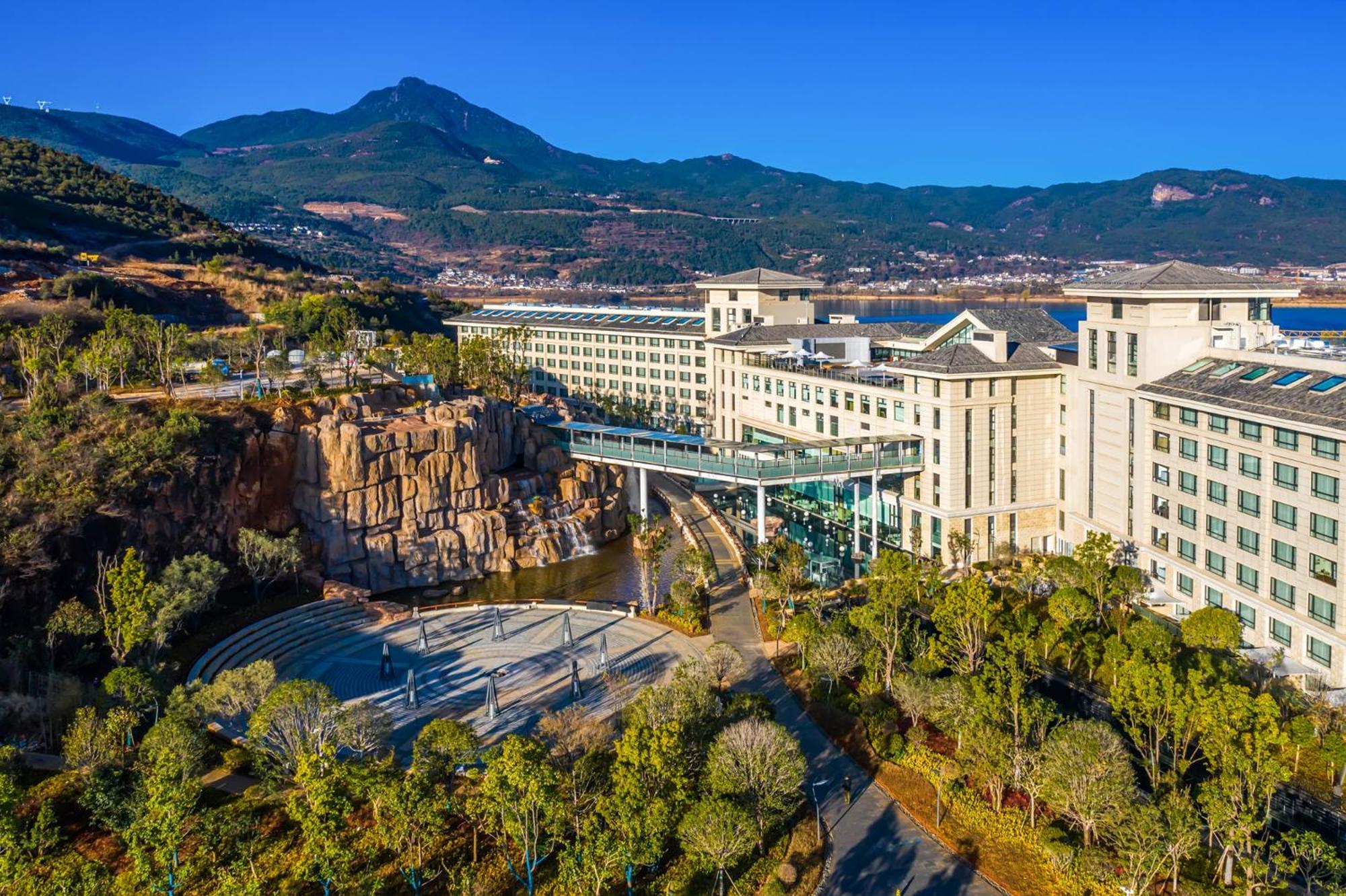 Hilton Lijiang Hotel Lijiang  Exterior foto
