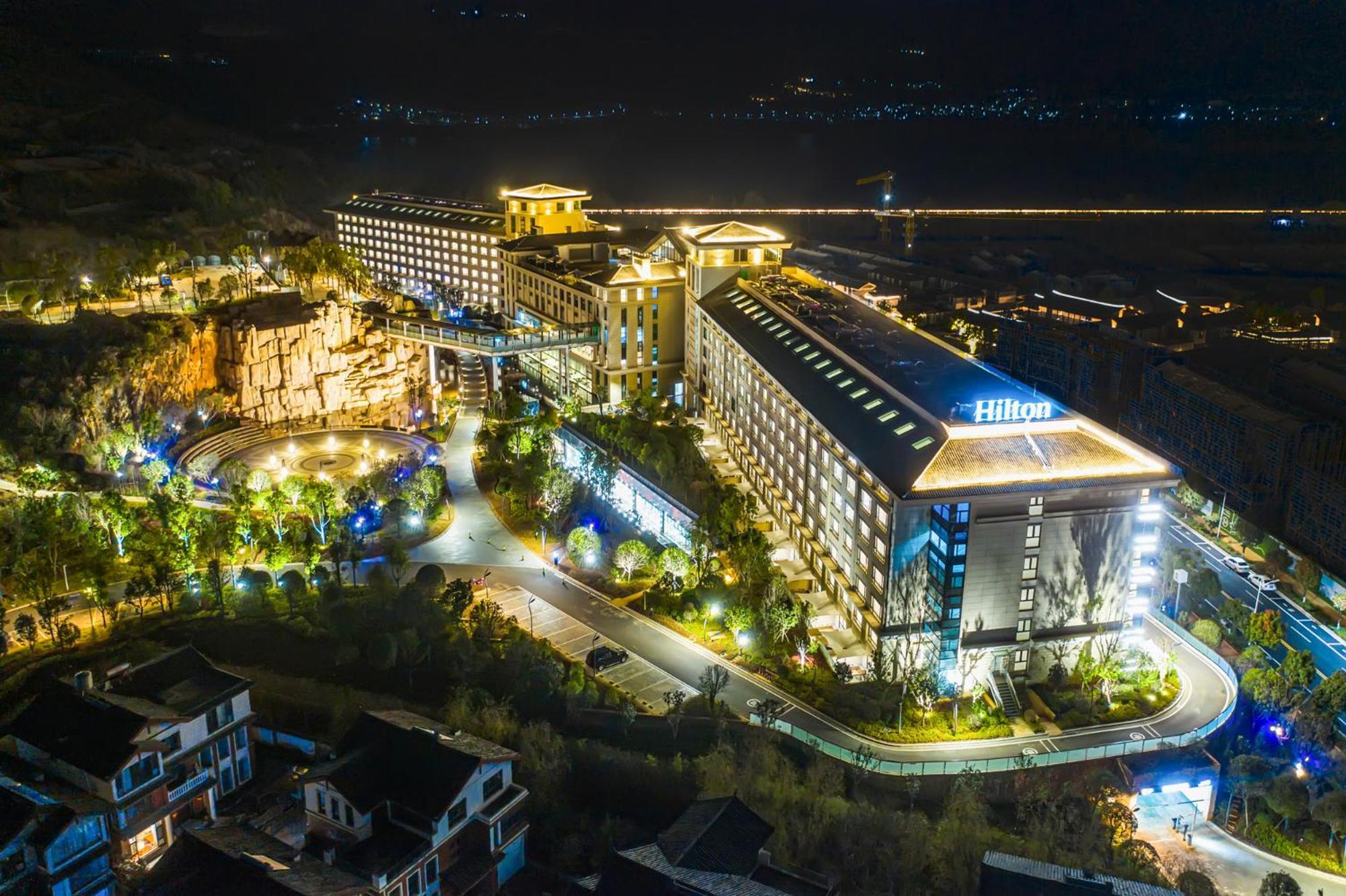 Hilton Lijiang Hotel Lijiang  Exterior foto